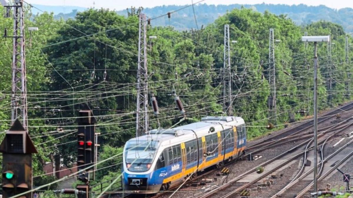 Gefährlicher Eingriff in den Bahnverkehr Zug fährt bei NOZ