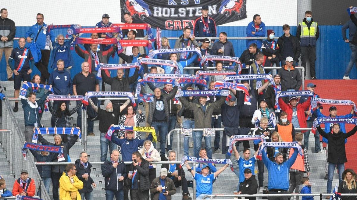 Bundesliga Holstein Kiel Darf Gegen Hannover Fans Ins Shz