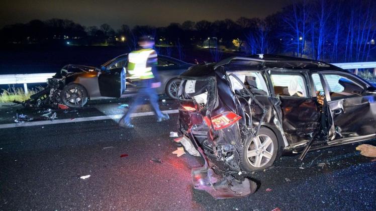 Vier Schwerverletzte Nach Auffahrunfall Auf Der A7 Bei Quickborn SHZ