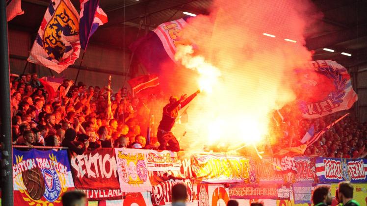 LKA Ermittelt Wegen Pyro Vorfall Bei Holstein Kiel SHZ