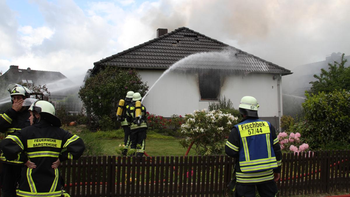 Haus Einer Lteren Dame Durch Feuer Zerst Rt Shz