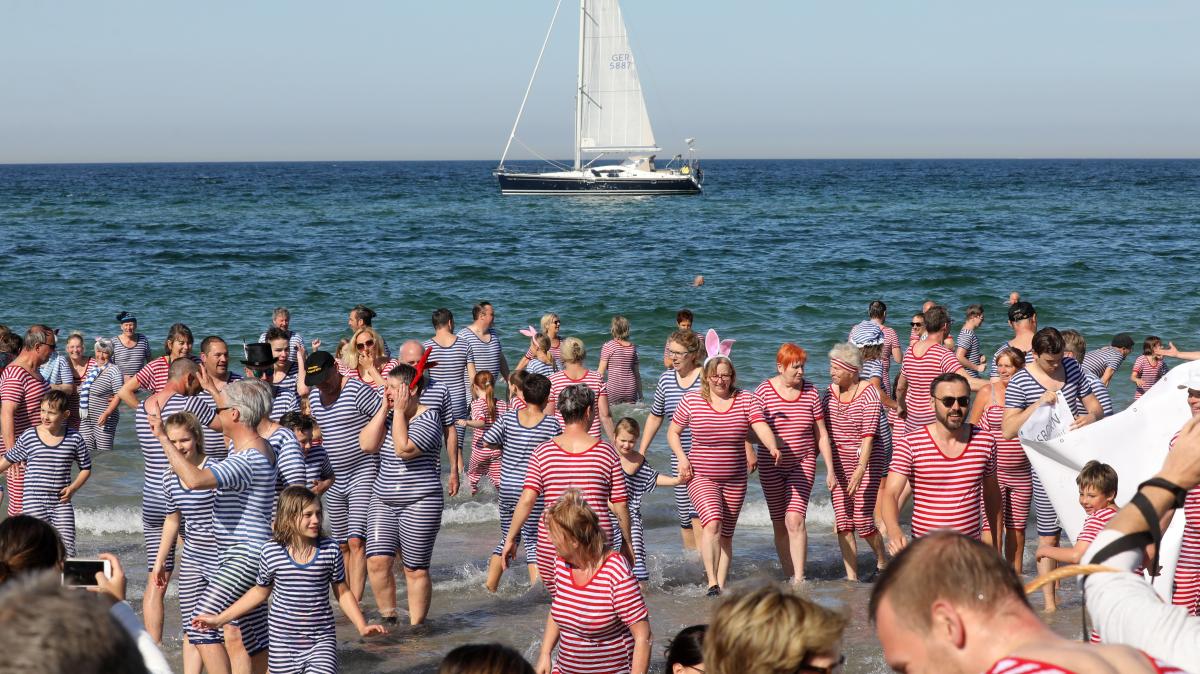 Saisonstart In K Hlungsborn Sp Tes Anbaden In Der Ostsee U Svz