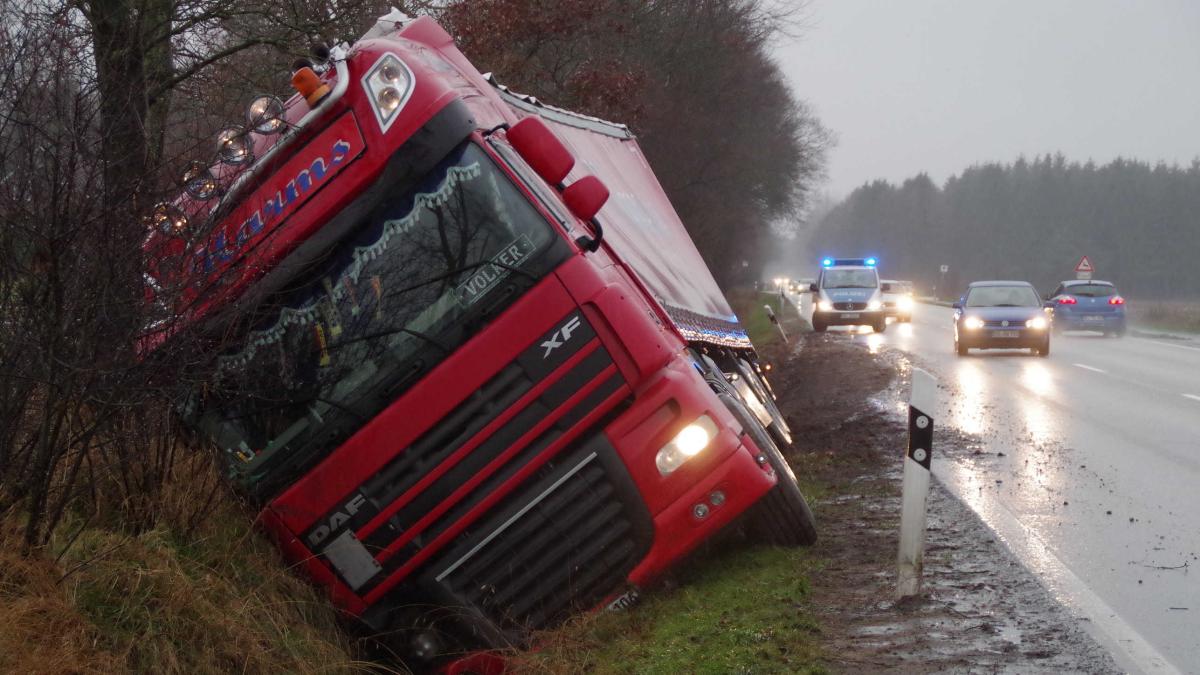 Unfall Auf Der B430 Vollsperrung SHZ