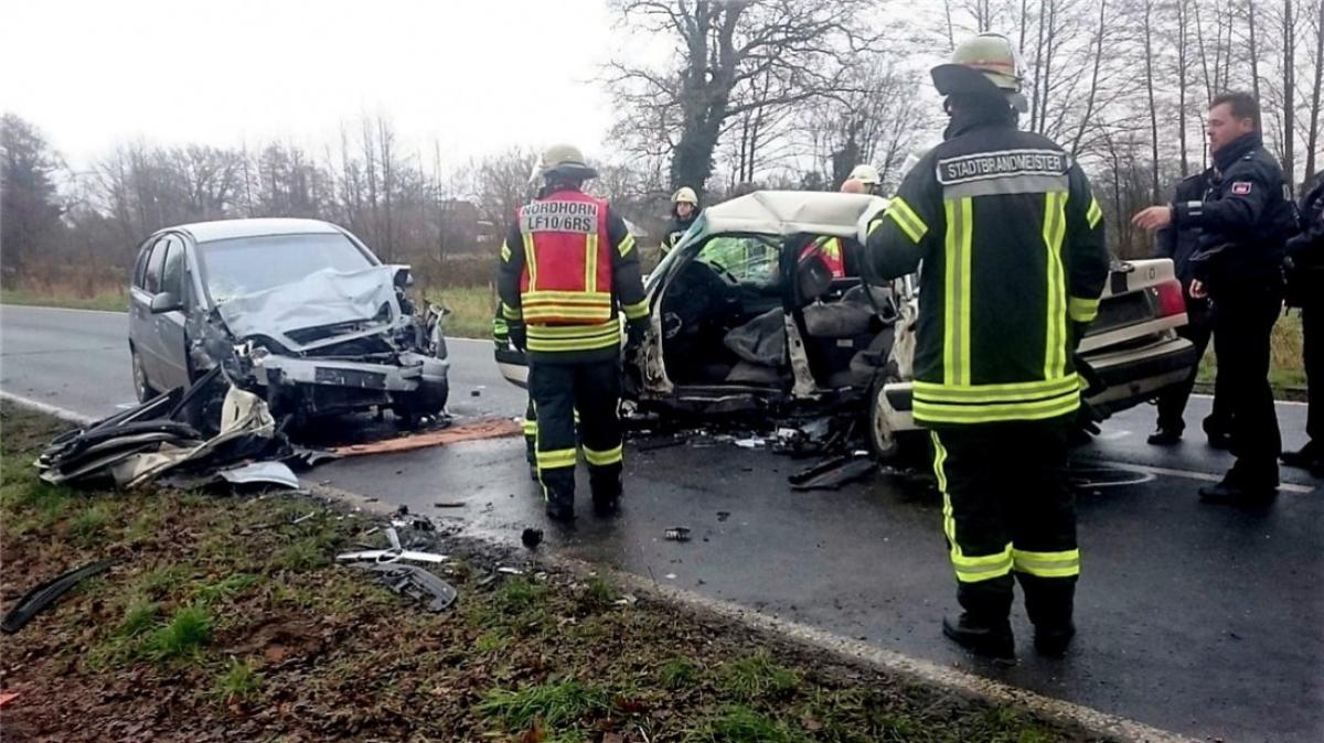 Zwei Tote Und Zwei Schwerverletzte Bei Autounfall Bei NOZ