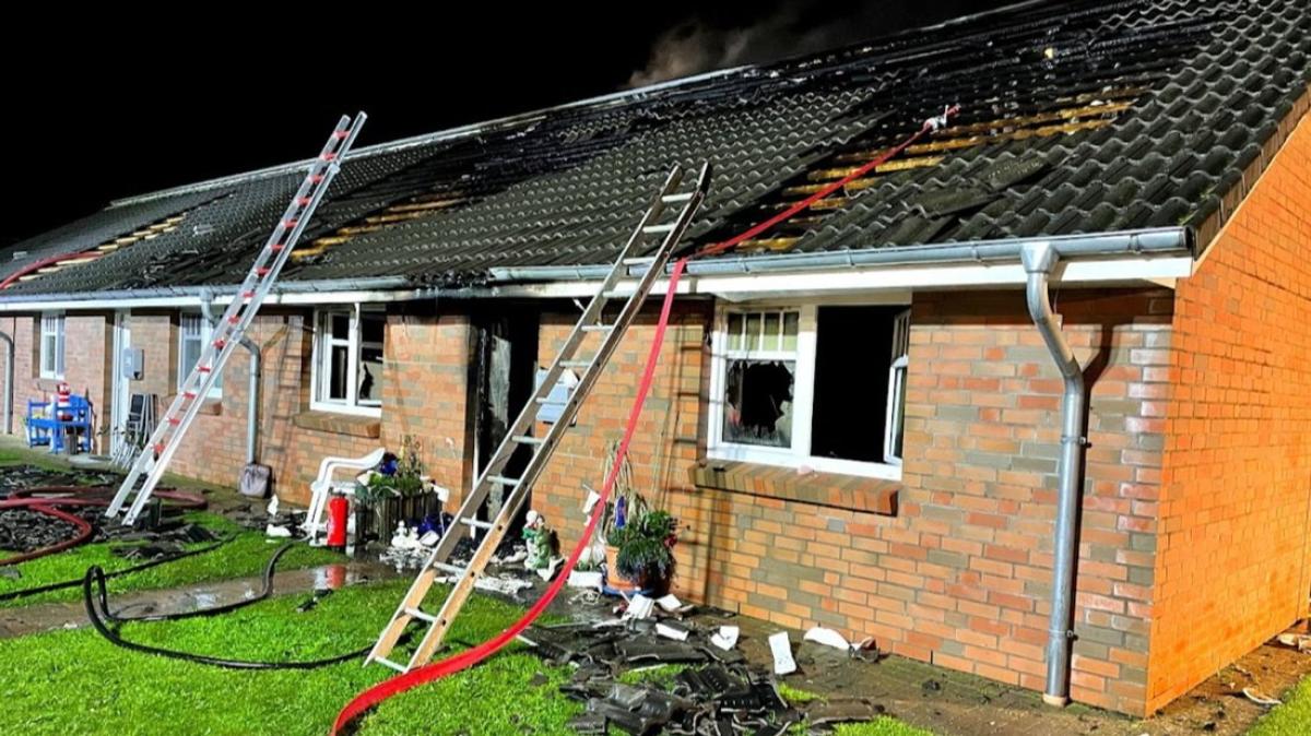 Feuer Zerst Rt Reihenhaus In Stedesand Shz