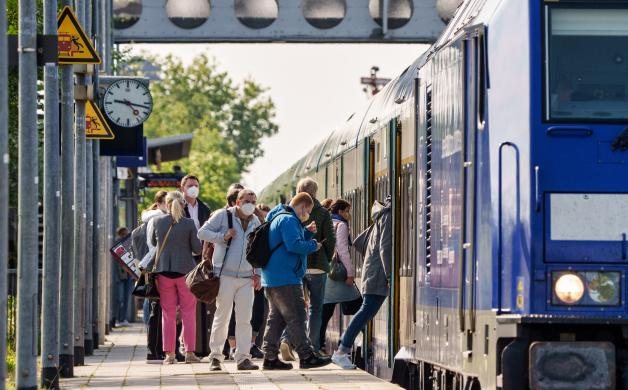 Euro Ticket Start Chaos Auf Sylt Ist Bislang Ausgeblieben Shz