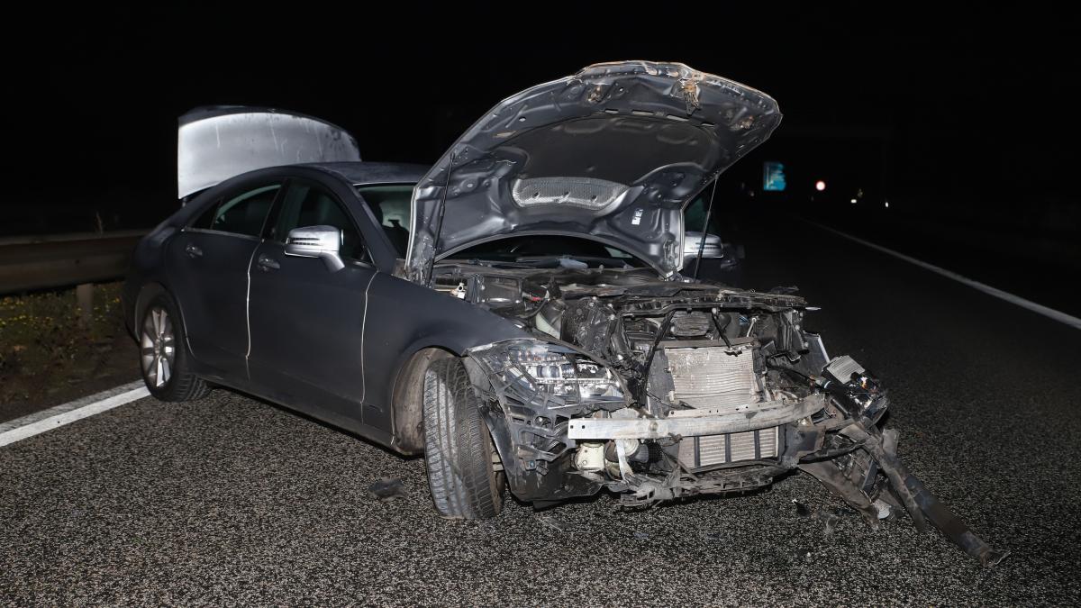 Leitplanken Crash Vier Verletzte Nach A Unfall Bei Pinneberg Shz