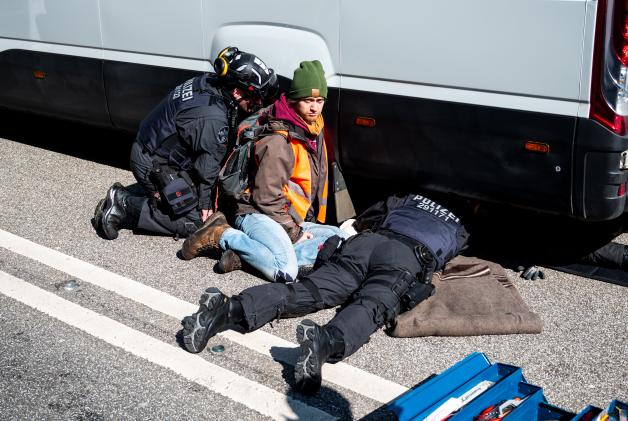 Hamburg Elbtunnel und Elbbrücken nach Klima Blockade wieder frei NOZ