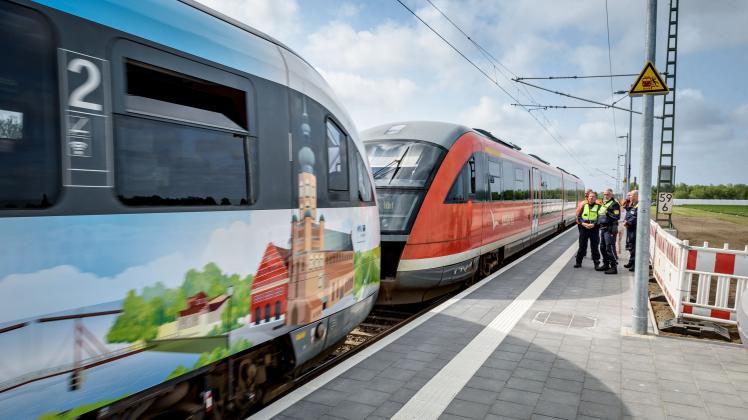 So Viele Besucher Nutzen Den Neuen Bahnhalt Karls Erlebnisdorf NNN