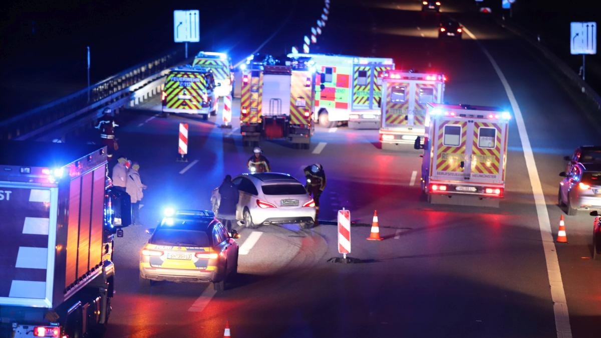 Unfall Auf Der A Frau Bersieht Vollsperrung Bei Bordesholm Shz