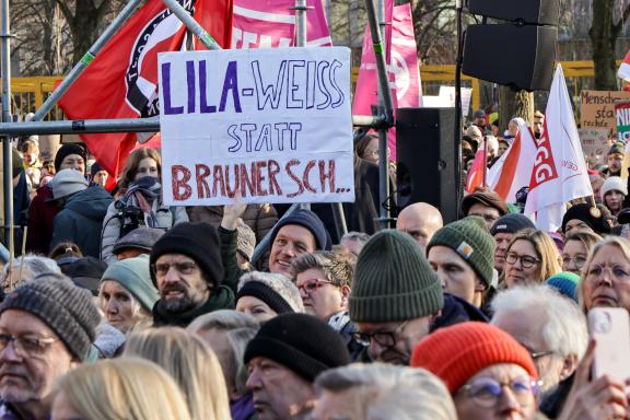 Demo Am In Osnabr Ck Gegen Rechts In Bildern Noz