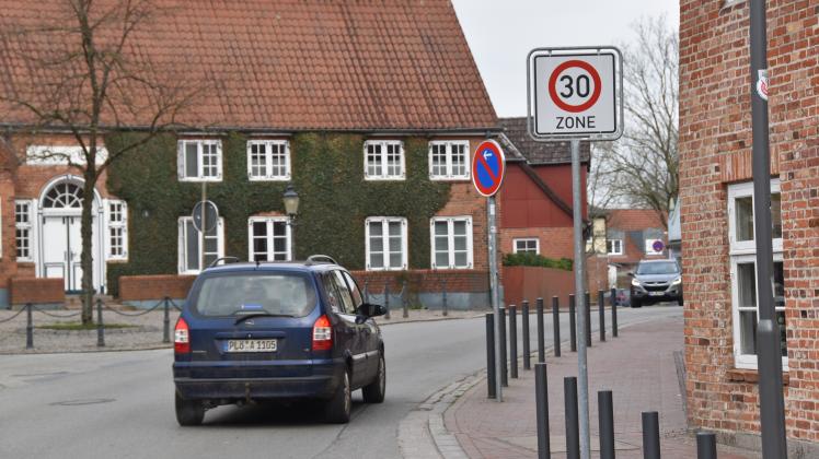 Eutin Was sich durch Tempo 30 in der Riemannstraße ändert SHZ