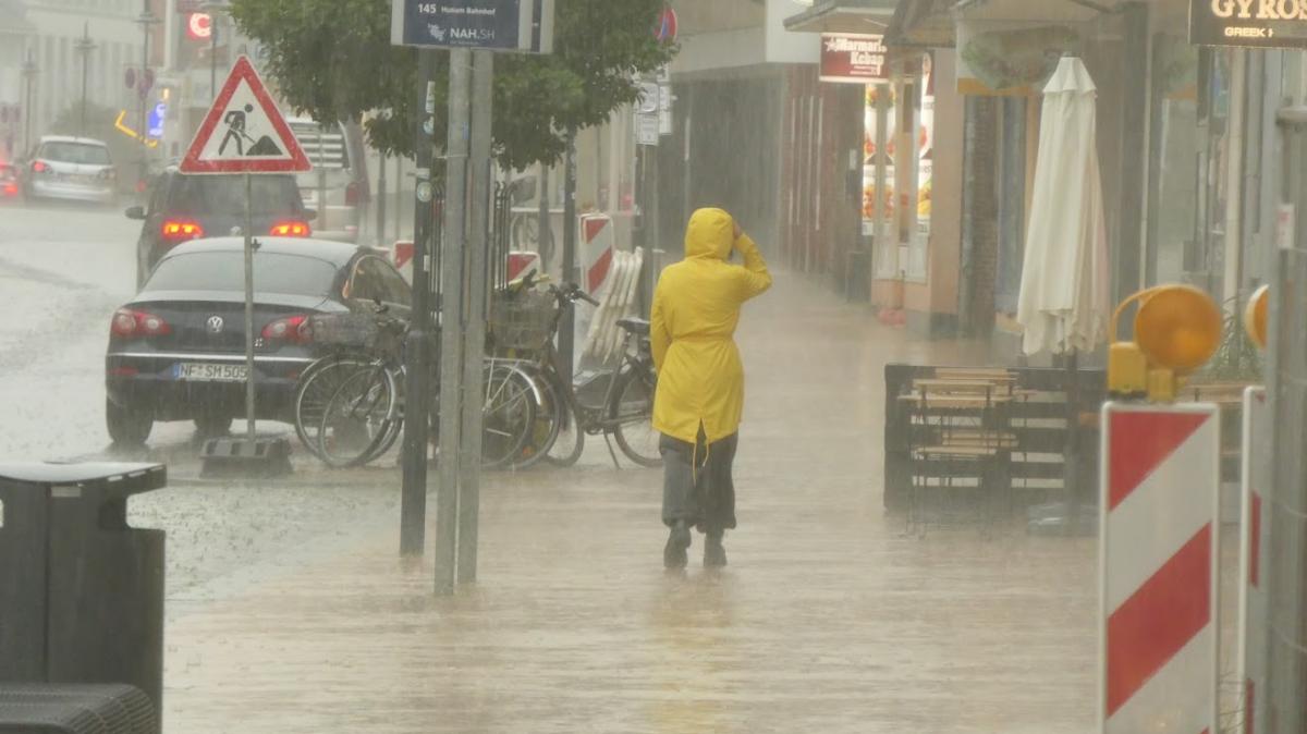 Starkregen in Husum Am späten Nachmittag kam der Wolkenbruch