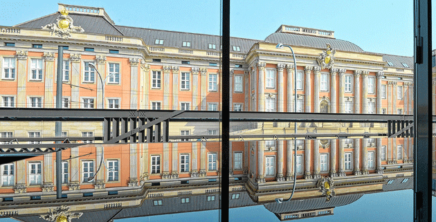 Ab Januar 2014 sollen  im neuen Schloss die regulären Sitzungen des brandenburgischen Landtages  starten. Ralf Hirschberger