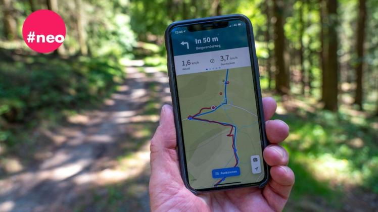 Die zerknitterte Wanderkarte muss zu Hause bleiben: Inzwischen gibt es Smartphone-Apps, die bei der Navigation helfen. Stiftung Warentest hat fünf Anwendungen getestet.