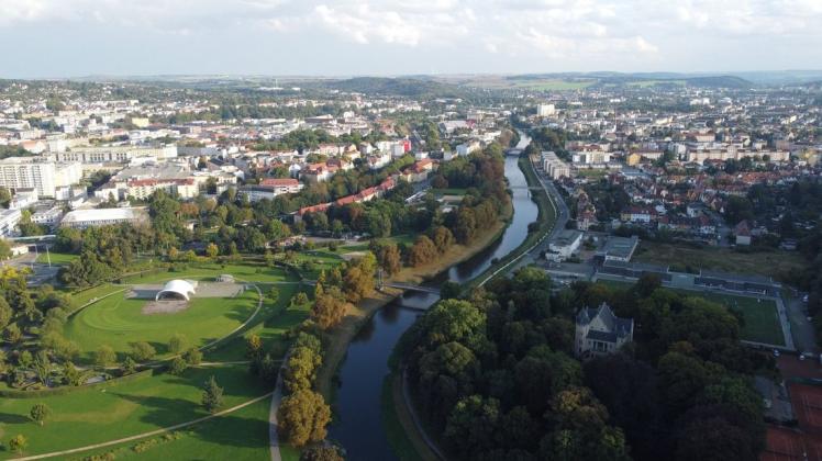 Blick auf die Stadt Gera in Thüringen. Bei der Bundestagswahl erreichte die AfD hier ein Wahlergebnis von 27,2 Prozent. Die CDU brach im Freistaat hingegen ein.