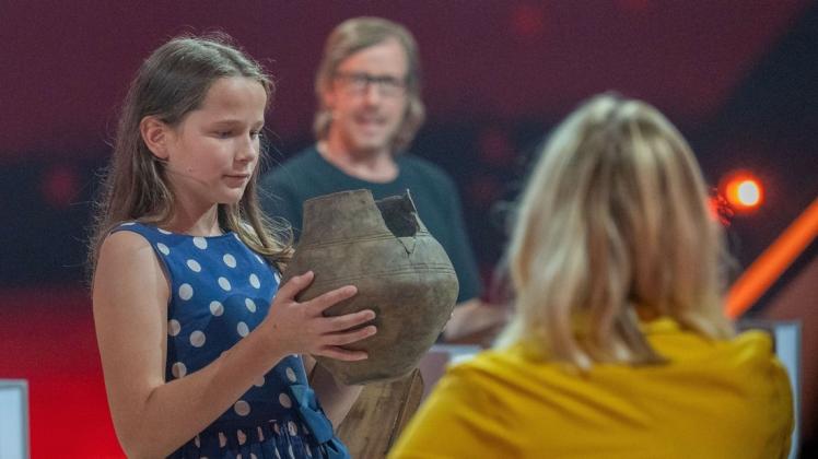 Ihren Sensationsfund durfte die zehnjährige Antje Schmalfeldt den Promis in der Sendung "Da kommst Du nie drauf!" zeigen.