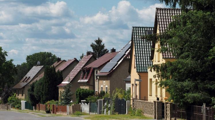 Die Preise für Ein- und Zweifamilienhäuser steigen - in der Stadt wie auf dem Land.