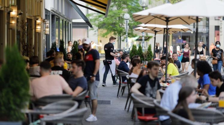 Zu Corona-Zeiten werden auch in Osnabrück Mitarbeiter in Restaurants von aggressiven Gästen persönlich angegriffen.