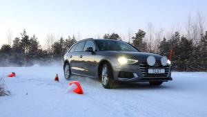 Auf einem Testgelände in Finnland hat der ADAC 34 Winterreifen-Modelle untersucht. Dabei konnten sieben Modelle mit „gut“ überzeugen, zwei fielen durch den Test.