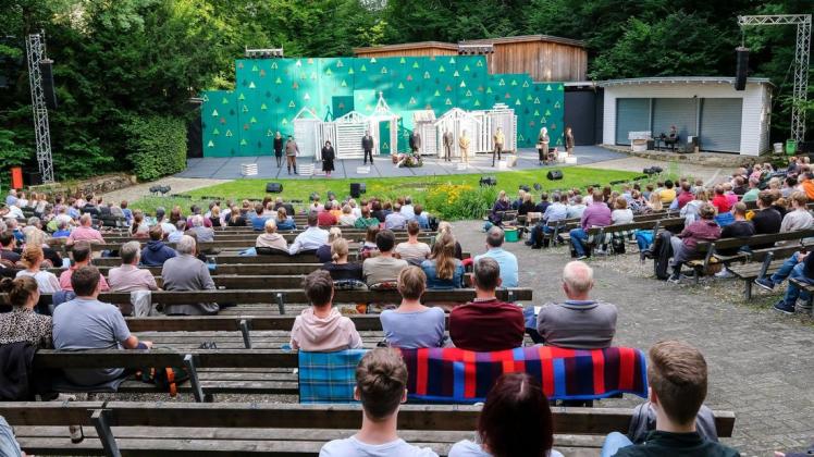 Die Waldbühne Kloster Oesede: Zum Saisonfinale in Georgsmarienhütte gibt es an drei Abenden je elf zehnminütige Mini-Musicals zur Stadtgeschichte.
