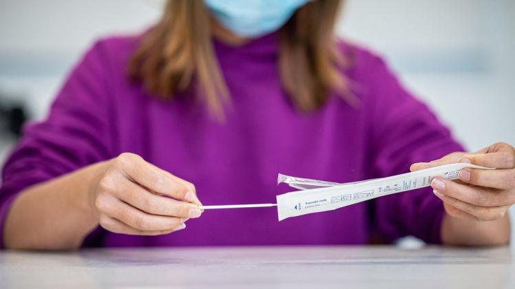 Schüler werden in Niedersachsen dreimal wöchentlich auf Corona getestet, unterliegen daher keinen weiteren Testpflichten und sollen auch bei einer 2G-Regel als Ausnahme gelten und ohne Impfung weiterhin Zutritt erhalten.