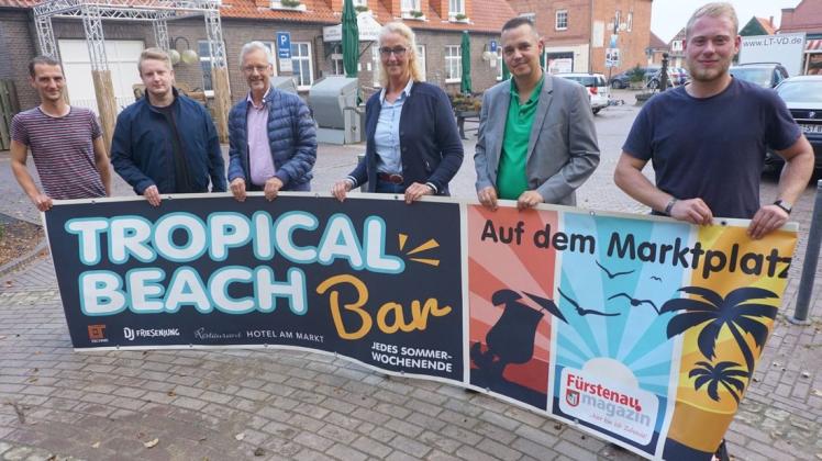 Sie freuen sich auf eine Neuauflage des Beach-Bar-Projektes: die Organisatoren und Unterstützer – hier Steffen Hardt,  Stephan Hanel, Rainer Stöckel, Ulrike Hacker-Wedemeyer, Oliver Richter und Matthias Bläul (von links).