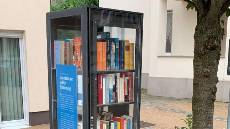 Ein Bücherschrank wie der in Bad Laer soll bald in Bad Rothenfelde stehen.