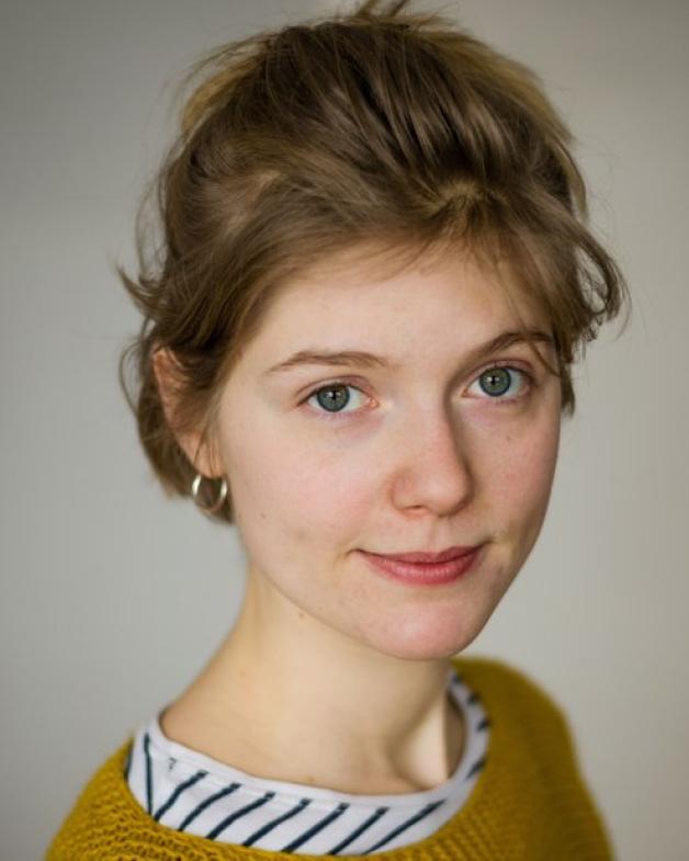 Berufseinsteigerin Laura Will hat Theaterpädagogik an der HS Osnabrück in Lingen studiert. Sie hat unter anderem bereits als Regieassistentin Theaterproduktionen unterstützt.