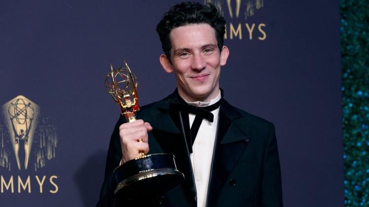 Josh O'Connor, Gewinner des Preises für den herausragenden Hauptdarsteller in einer Dramaserie für "The Crown".