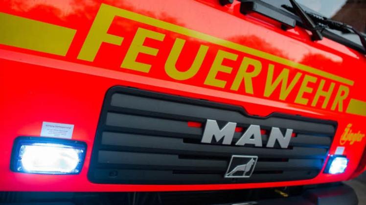 Mindestens 150 Ehrenamtliche nehmen an der Feuerwehrübung in Ueffeln teil (Symbolbild).