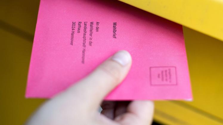 Bei vielen Wahlberechtigten liegen die Wahlscheine für Bundes- und Landtagswahlen bereits zu Hause. Immer häufiger wird zur Briefwahl gegriffen.
