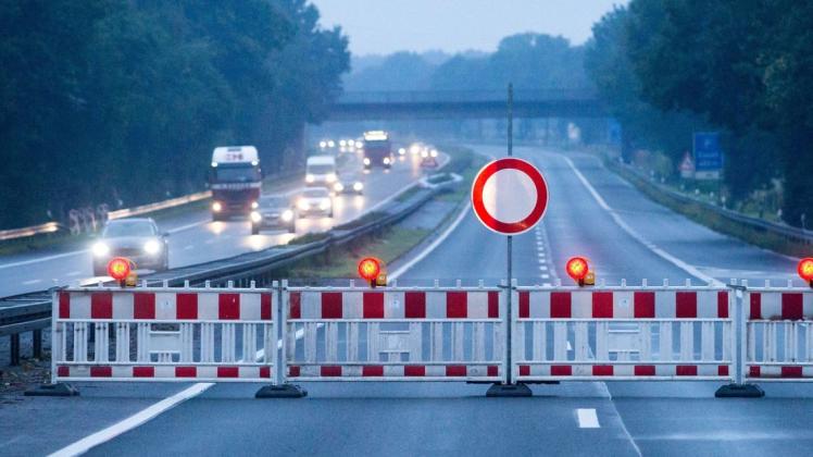 Wegen der Beseitigung von Schadstellen muss die Autobahn 30 Richtung Amsterdam zwischen Riemsloh und Melle-Ost gesperrt werden. (Symbolfoto)