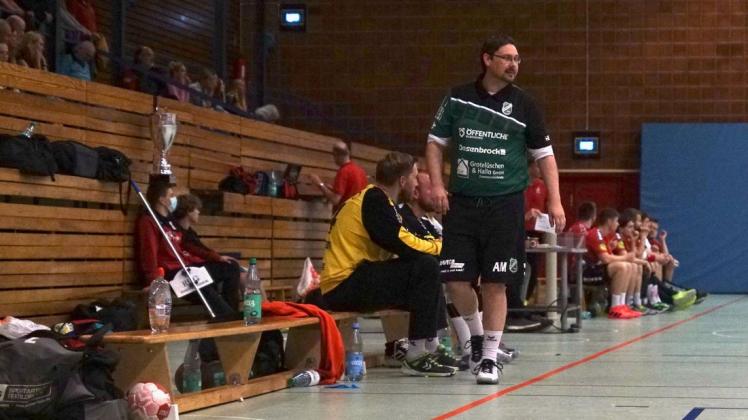 Freut sich, dass die lange Punktspielpause zu Ende geht: Andreas Müller, Trainer der Verbandsliga-Handballer des TV Neerstedt.