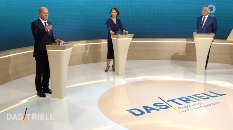 Kanzlerkandidat Olaf Scholz (SPD, l-r), Kanzlerkandidatin Annalena Baerbock (Bündnis 90/Die Grünen) und Kanzlerkandidat Armin Laschet (CDU) lieferten sich beim zweiten TV-Triell harte Wortgefechte.