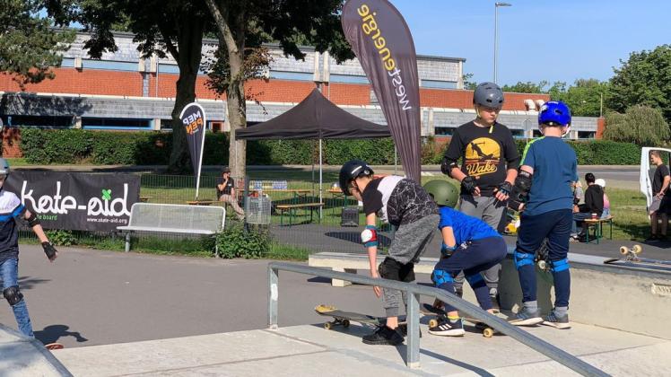 Mehr als 30 Kinder und Jugendliche im Alter von acht bis 16 Jahren nahmen an dem Event am Skateplatz in Meppen teil.