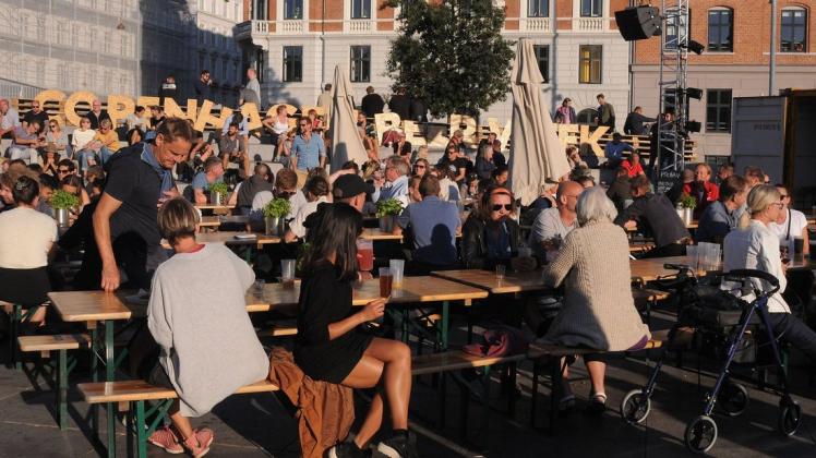 In Kopenhagen und in ganz Dänemark enden auch die letzten Corona-Beschränkungen, das öffentliche Leben ist wieder in vollem Gange.