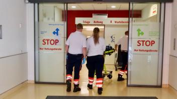 Wer schnellstmöglich medizinische Hilfe braucht, geht in die Notaufnahme von Krankenhäusern in der Region Osnabrück. Doch dort werden immer häufiger Ärzte und Pflegekräfte von Patienten oder Angehörigen angriffen.