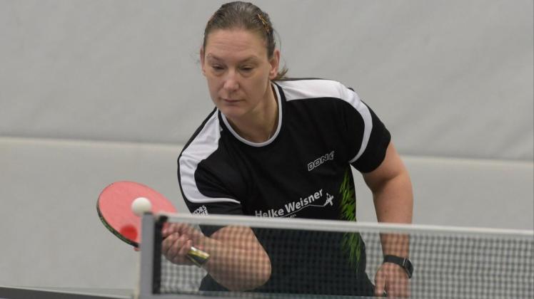 Sind mit einem Auswärtssieg in die Bezirksoberliga-Saison 2021/22 gestartet: die Tischtennisspielerinnen der SG Jahn/DTB um Carolin Steineker.