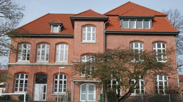 Die ehemalige Ratsschule am Schürenkamp soll zu einem Bürogebäude für die Verwaltung umgebaut werden.