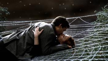 Auf einem riesigen Netz: Tobey Maguire und Kirsten Dunst in Spider Man 3.