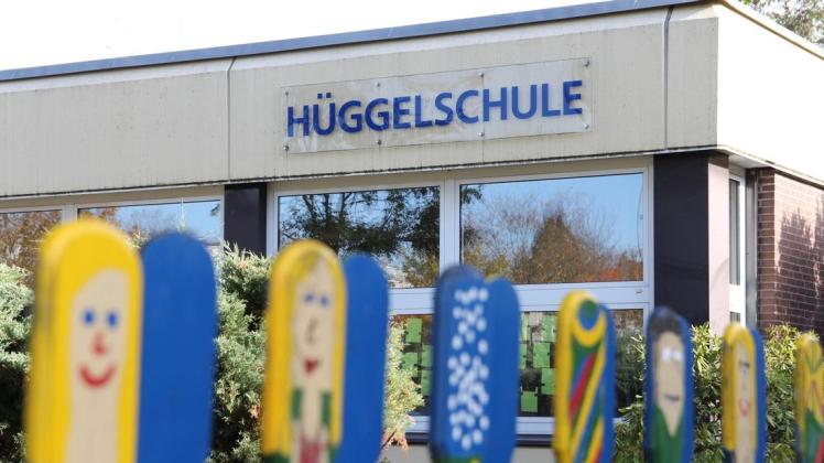 Die Hüggelschule Hasbergen soll auch in Gaste zum neuen Schuljahr 2021/2022 eine Ganztagsschule werden. Dafür benötigt die Schule Räume für die Erweiterung der Kantine. Eine Familie muss deshalb aus der angrenzenden Hausmeisterwohnung ausziehen.
