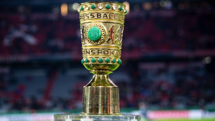 Das Objekt der Begierde: der DFB-Pokal. Am Samstag wurde die zweite Runde ausgelost.