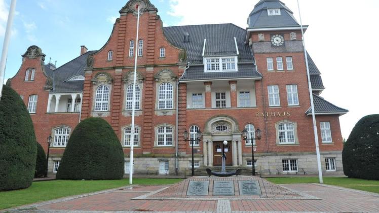 Das Emsland hat gewählt: In Papenburg stimmen die Wähler ab, wer der fünf Bürgermeisterkandidaten künftig im Rathaus sitzt und wie sich der Stadtrat zusammensetzt.
