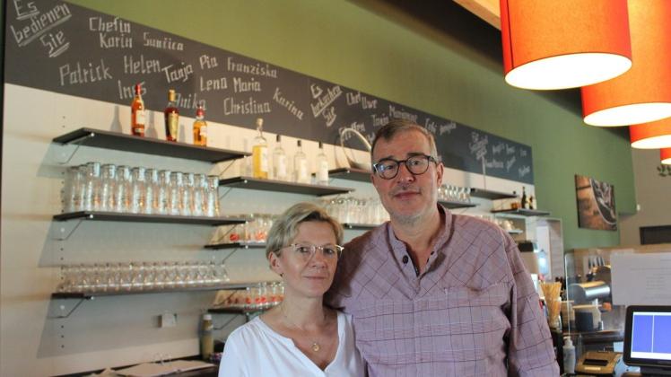 Karin und Uwe Weseler sind ständig auf der Suche nach Personal für ihr Restaurant in Aschendorf.