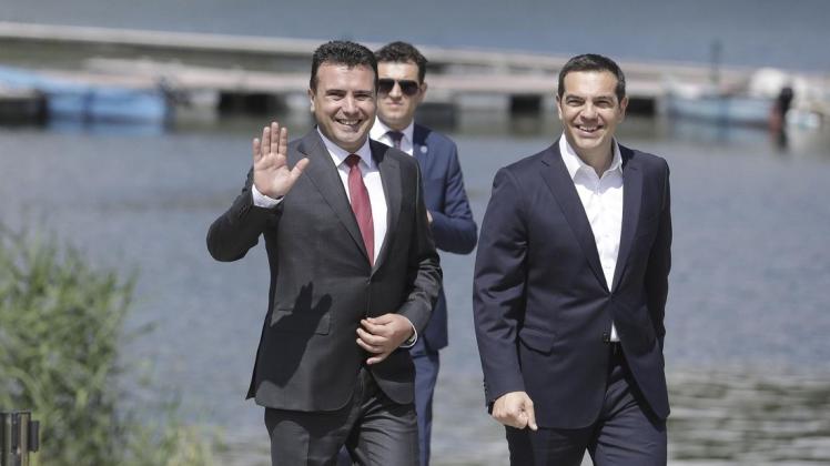 Grund zur Freude: Nordmazedoniens Ministerpräsident Zoran Zaev (l.) und Griechenlands Ex-Premier Alexis Tsipras erhalten an diesem Samstag in Münster den Preis des Westfälischen Friedens.