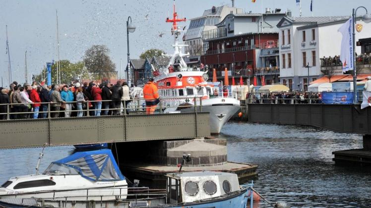 Zum Auftakt des Stromerwachens folgt meist auch die Drehung der historischen Bahnhofsbrücke. Zum Auftakt des Stromerwachens folgt meist auch die Drehung der historischen Bahnhofsbrücke.
