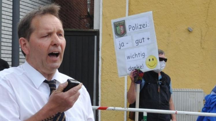 Auch auf Demos wie hier 2020 in Meppen fiel Rainer Pund durch seine populistischen Äußerungen auf.