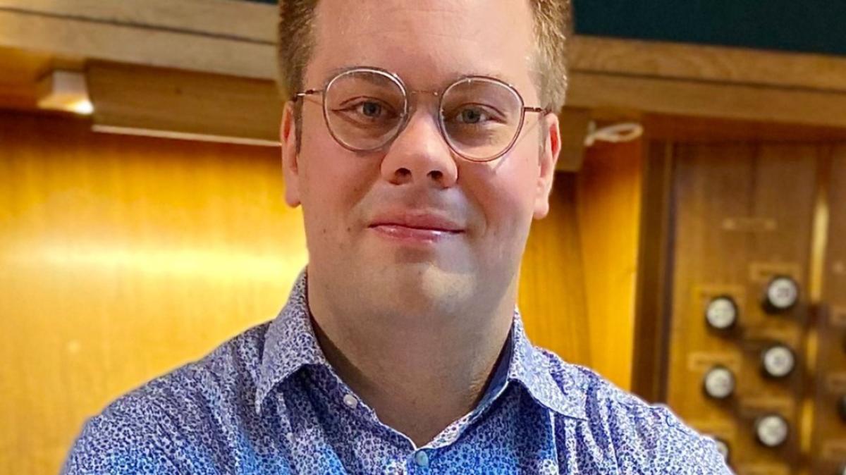 Fabio Schnug spielt in St. Katharinen beim Orgelsommer Osnabrück | NOZ