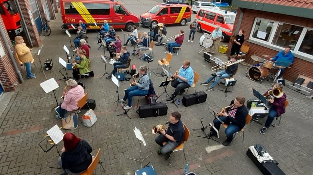 Musikzug Der Freiwilligen Feuerwehr Ganderkesee Spielt Dko 0958